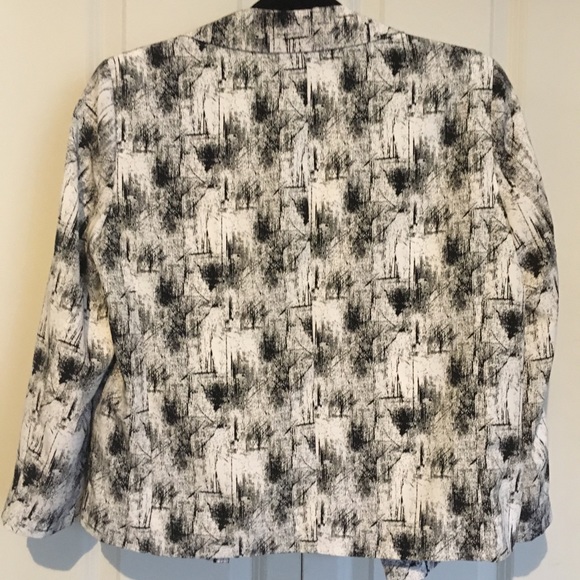 RIVER ISLAND Black & White Abstract Relaxed Blazer - Picture 3 of 7